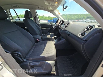 2013 Volkswagen Tiguan S - miniatura 8