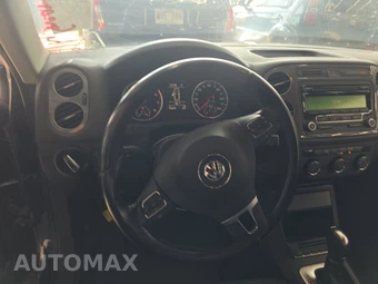 2013 Volkswagen Tiguan S – miniatura 10