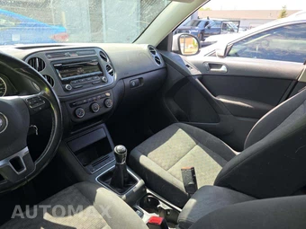 2013 Volkswagen Tiguan S – miniatura 10