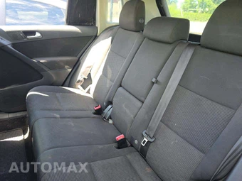 2013 Volkswagen Tiguan S – miniatura 13