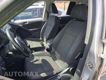 2013 Volkswagen Tiguan S – miniatura 6