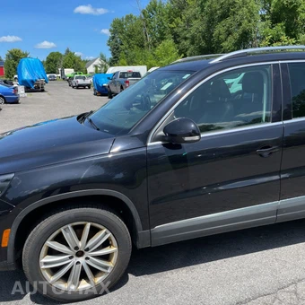 2013 Volkswagen Tiguan SE w/Sunroof & Navigation - miniatura 2