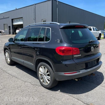2013 Volkswagen Tiguan SE w/Sunroof & Navigation - miniatura 5