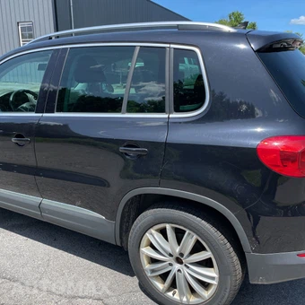 2013 Volkswagen Tiguan SE w/Sunroof & Navigation - miniatura 6
