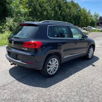 2013 Volkswagen Tiguan SE w/Sunroof & Navigation - miniatura 8