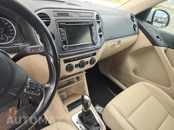 2013 Volkswagen Tiguan SE - miniatura 11