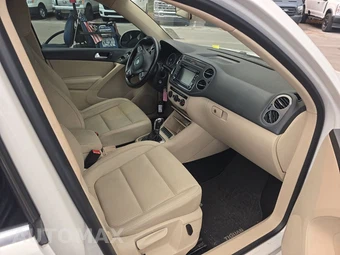 2013 Volkswagen Tiguan SE - miniatura 8
