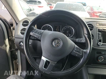 2013 Volkswagen Tiguan SE - miniatura 10