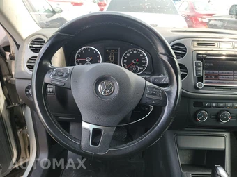 2013 Volkswagen Tiguan SE - miniatura 11