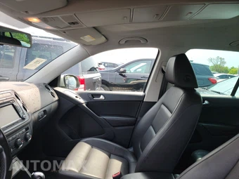 2013 Volkswagen Tiguan SE - miniatura 16