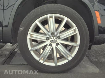 2013 Volkswagen Tiguan SE – miniatura 10