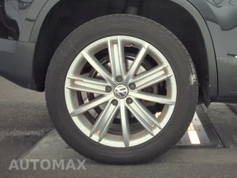 2013 Volkswagen Tiguan SE – miniatura 11