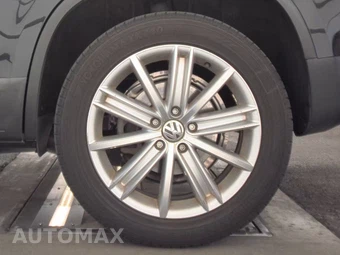 2013 Volkswagen Tiguan SE – miniatura 12