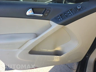 2013 Volkswagen Tiguan SE – miniatura 15