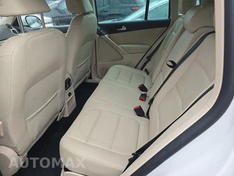 2013 Volkswagen Tiguan SE - miniatura 13