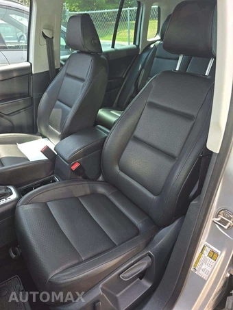2013 Volkswagen Tiguan SE - miniatura 6