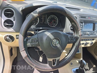 2013 Volkswagen Tiguan SEL – miniatura 10