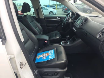 2013 Volkswagen Tiguan SEL - miniatura 8