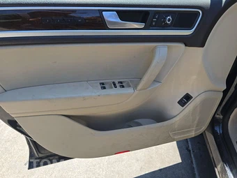 2013 Volkswagen Touareg Hybrid - miniatura 9