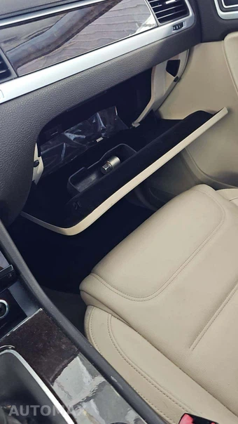 2013 Volkswagen Touareg TDI Executive - miniatura 24