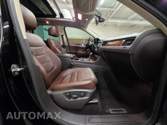 2013 Volkswagen Touareg TDI Lux - miniatura 15