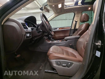 2013 Volkswagen Touareg TDI Lux - miniatura 8