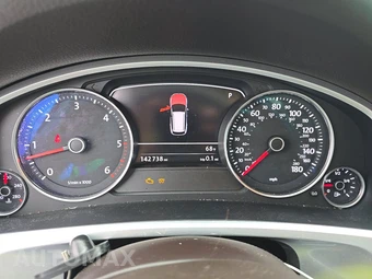 2013 Volkswagen Touareg TDI Lux - miniatura 12