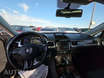 2013 Volkswagen Touareg TDI Lux - miniatura 11