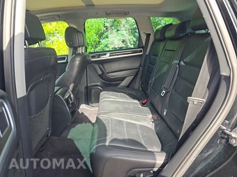 2013 Volkswagen Touareg TDI Sport w/Navigation - miniatura 13