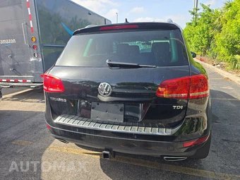 2013 Volkswagen Touareg TDI Sport w/Navigation - miniatura 5