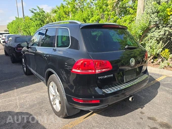 2013 Volkswagen Touareg TDI Sport w/Navigation - miniatura 6
