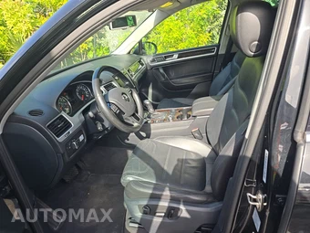 2013 Volkswagen Touareg TDI Sport w/Navigation - miniatura 7
