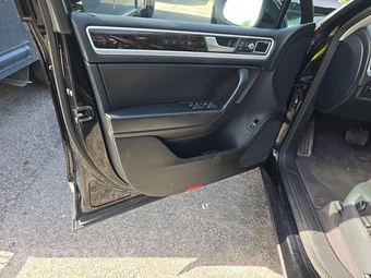 2013 Volkswagen Touareg TDI Sport w/Navigation - miniatura 9
