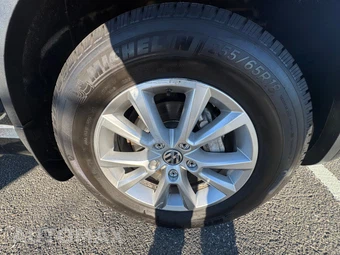 2013 Volkswagen Touareg TDI Sport w/Navigation - miniatura 16