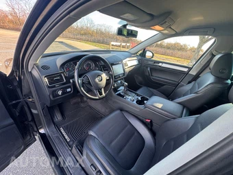 2013 Volkswagen Touareg TDI Sport w/Navigation - miniatura 25