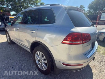2013 Volkswagen Touareg TDI Sport w/Navigation - miniatura 3