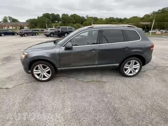 2013 Volkswagen Touareg V6 Executive - miniatura 3