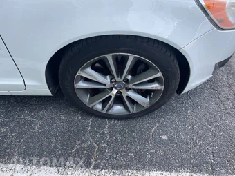 2013 Volvo C70 T5 w/Inscription Pkg - miniatura 4