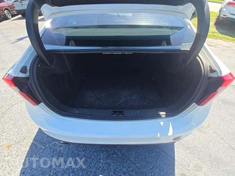 2013 Volvo S60 T5 Premier - miniatura 11