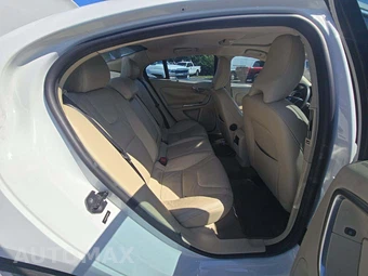 2013 Volvo S60 T5 Premier - miniatura 13