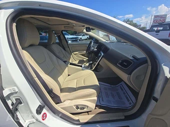 2013 Volvo S60 T5 Premier - miniatura 15