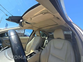 2013 Volvo S60 T5 Premier - miniatura 8