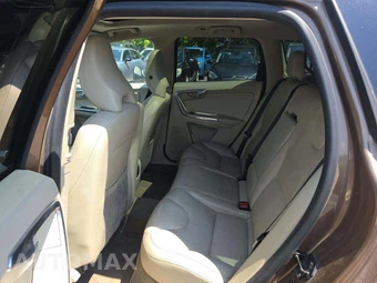 2013 Volvo XC60 T6 R-Design Platinum – miniatura 13
