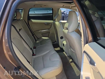 2013 Volvo XC60 T6 R-Design Platinum – miniatura 16