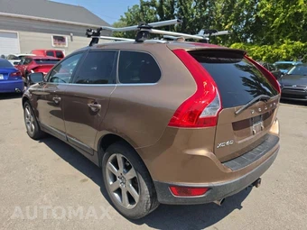 2013 Volvo XC60 T6 R-Design Platinum – miniatura 2