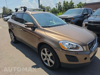 2013 Volvo XC60 T6 R-Design Platinum – miniatura 4