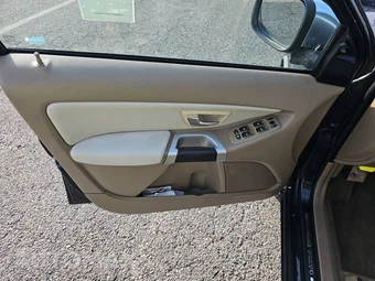 2013 Volvo XC90 3.2 – miniatura 9