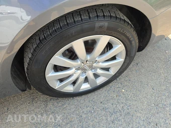 2014 Audi A4 2.0T Premium Sedan – miniatura 11