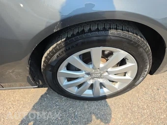 2014 Audi A4 2.0T Premium Sedan – miniatura 9