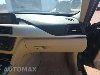 2014 BMW 3 Series Sedan 320i - miniatura 19
